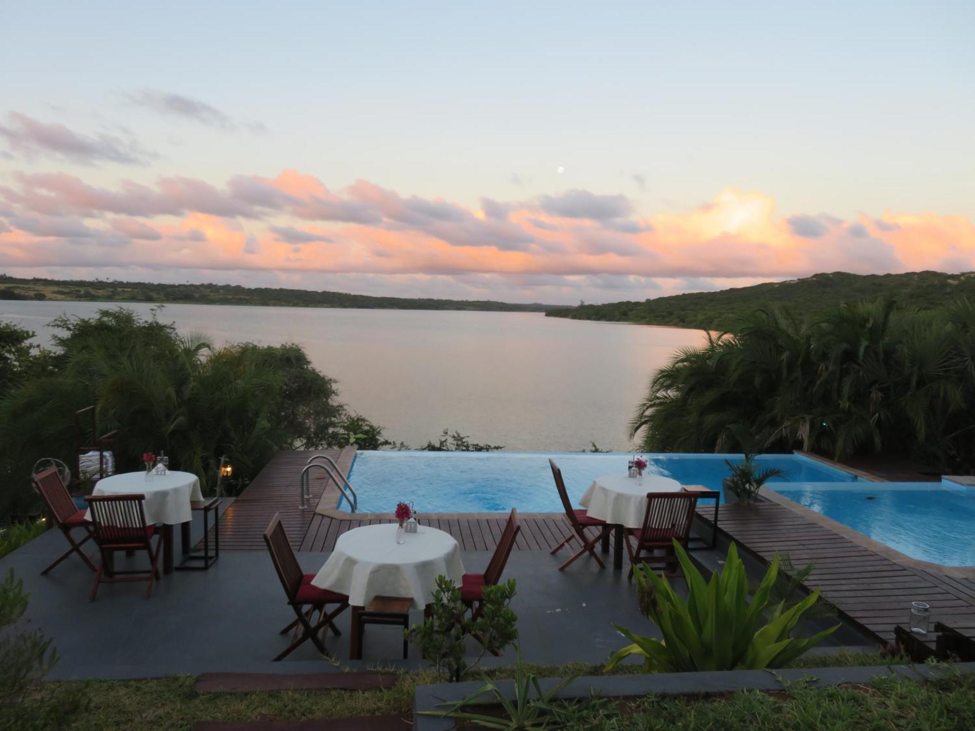 Naara Eco Lodge & Spa Chidenguele Exterior photo